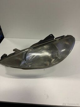 Přední světla Peugeot - 2