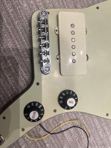 Snímače + pickguard jazzmater japan - 2