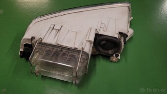Škoda Octavia 2 levé xenonové světlo předface - 2