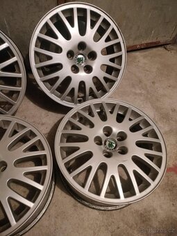 4ks alu disky orig. Škoda 5x100 r16 - 2