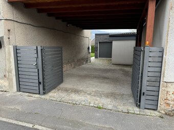 Prodej RD 300m2 - 3 bytové jednotky + garáž, zahrada - 2