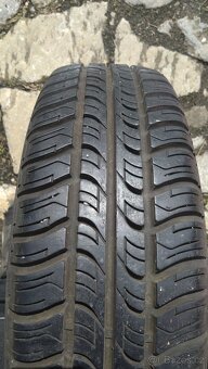 prodám 4 letní pneu 165 65 14 + disky 4x98 FIAT ALFA ROMEO - 2