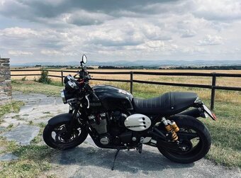 YAMAHA - XJR 1300 - 2
