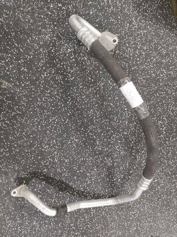 Originál trubka klimatizace 7E0816744 Volkswagen T6 - 2
