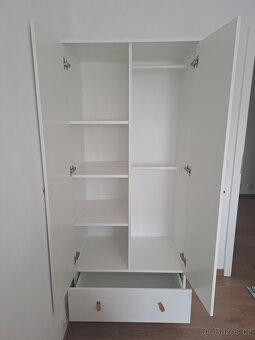 Šatní skříň - 2