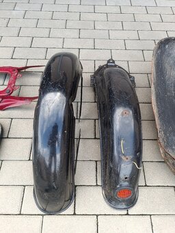 Prodám pěkné blatníky na ČZ 125, 175 a 250 Sport - 2