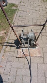 žehlička na dlažbu - 2