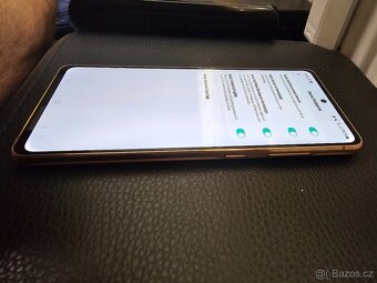 Samsung S20 FE zlatý i s krabicí - 2