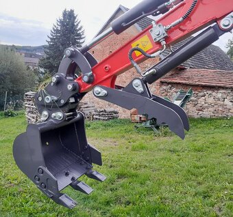 Minirypadlo 1,2 t s hydraulickým palcem - 2