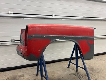 Predni blatniky w114/w115 - 2