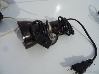 Bakelitové RETRO lampičky . - 2