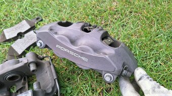 Porsche 911/Cayman/Boxster Brembo brzdiče + desky - 2