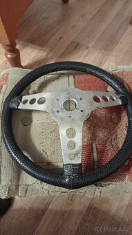 Historický sportovní volant - 2