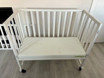 Dětská postýlka (kolečka, nastavitelný rošt) - 2