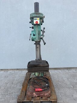135. Sloupová vrtačka VS 20 A - 2