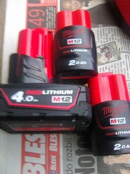 Milwaukee M12 Akumulátory baterie - 2