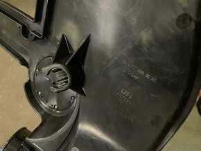 Kryt na Vzduchový filtr Mercedes - Benz A177 W177 - 2