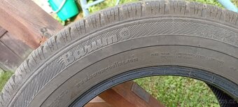 prodám 1 kus zimní pneu Barum 205/65R16 C-03 - 2