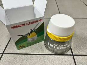 Čistící stanice s držákem pistole pro airbrush - 2