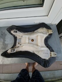 Sedlo yamaha r1 - 2