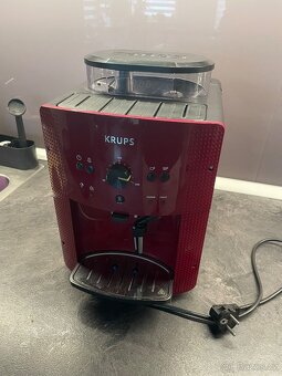 Kávovar KRUPS EA81 - 2