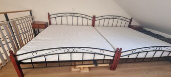 Manzelska postel s matracom - 2