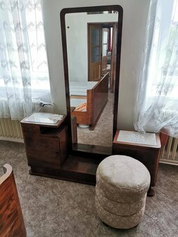 Historická kvalitní ložnice - 2