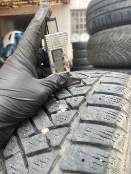 Kusovky 205/65 r16C Zimní Dunlop 2ks VW T5 - 2