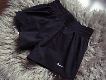 Nové sportovní kratasy Nike vel.XS - 2