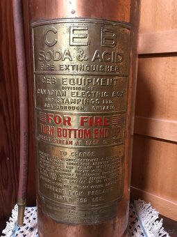 Retro hasicí pristroj - 2