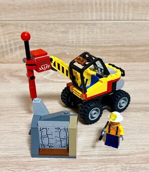 Lego City 60185 Důlní drtič kamenů - 2