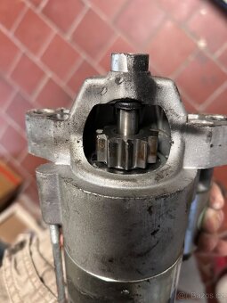 startér VOLVO V50 2.0D 2005 - 2