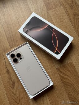 Apple iPhone 16 Pro Max zlatý - 2