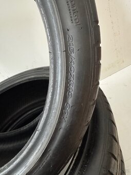 Pneu 215/40 R18 - 2