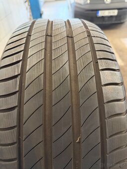 235/45/18 Michelin - 2