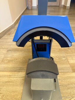 Prodam lis na cepice - 2