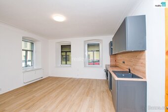 Pronájem bytu 2+1, 70 m2 Chrastava - 2
