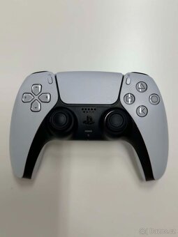 PlayStation 5 DIGITAL 1TB s praktickým kufrem - 2