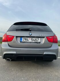 BMW 320d 135kWPANORAMANAVI 2011/09 - 2