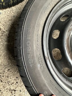 195/60r15 nové gumy i plechy na Ford - 2