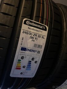 Nové pneu dvojrozměr R20 305,245 30 - 2