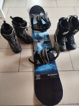 Snowboard s botama - 2