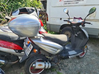 Skútr 50ccm - 2