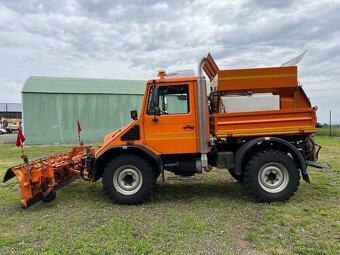 MERCEDES BENZ UNIMOG + SYPAČ A RADLICE , R.V.2000 - 2