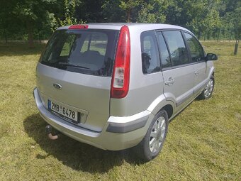 Ford Fusion - 2