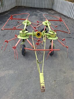 Obraceč sena CLAAS W450 - 2