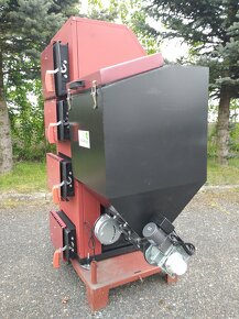 AUTOMATICKÝ KOTEL na uhlí tř.5, 20kw nový - 2