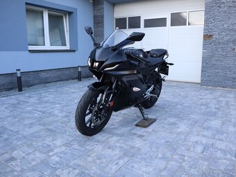 Yamaha YZF-R 125 rv.2025 - 2