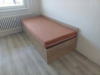 Postel 90x200 s roštem a matrací - 2