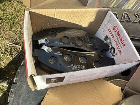 Prodám nové destičky a kotouče Brembo pro Isuzu D-max. - 2